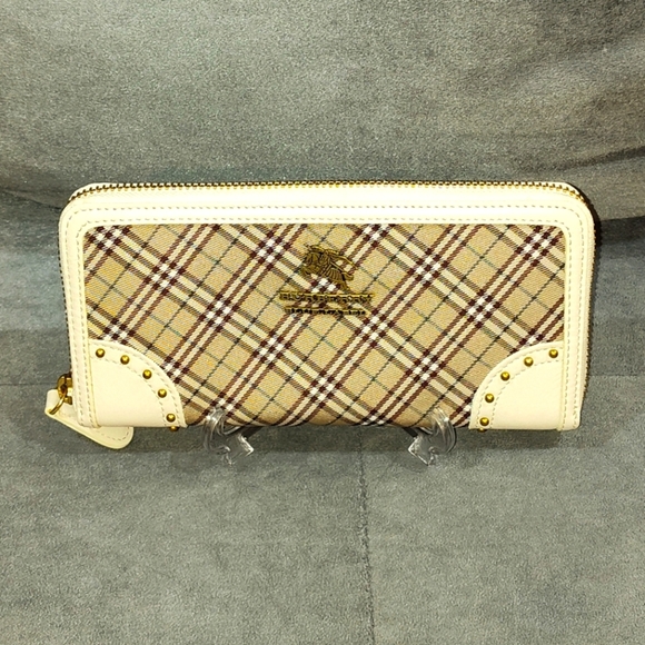 BURBERRY BLUE LABEL NOVA CHECK &  LEATHER BEIGE & WHITE ZIP AROUND LONG WALLET - Picture 7 of 17
